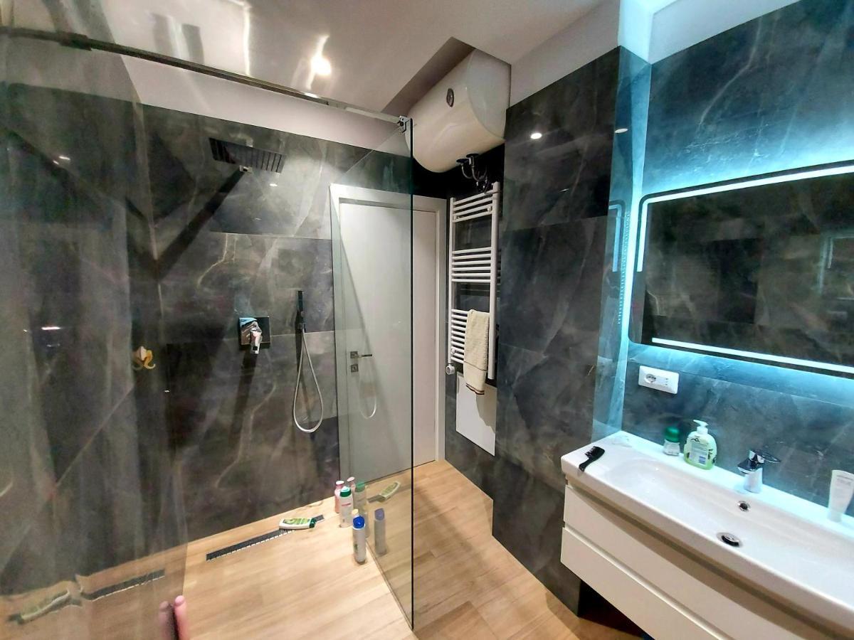 Luxurious Double Bedroom Suite Tirana Extérieur photo